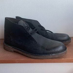 Clarks Matt leather dessert boots